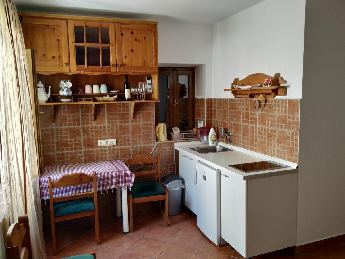 Apartment Katarina Рисан Екстериор снимка